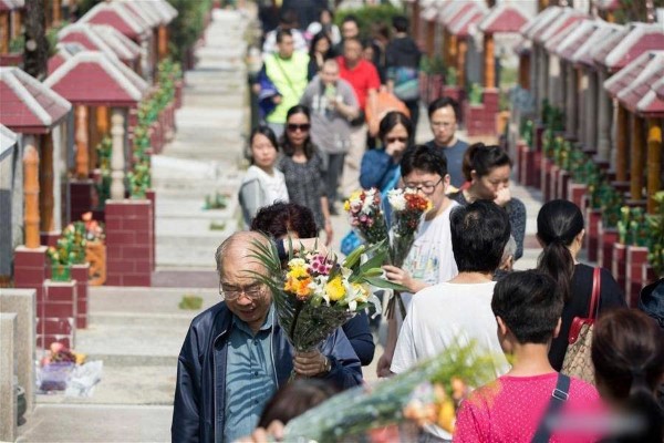 Thời điểm thực hiện lễ thanh minh ngoài mộ