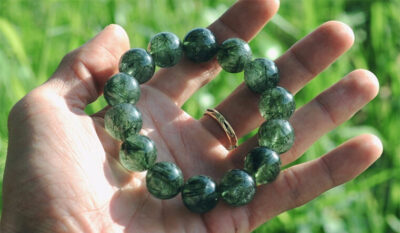 Vòng tay phong thủy mệnh Mộc: Chọn đá hợp mệnh để thu hút tài lộc